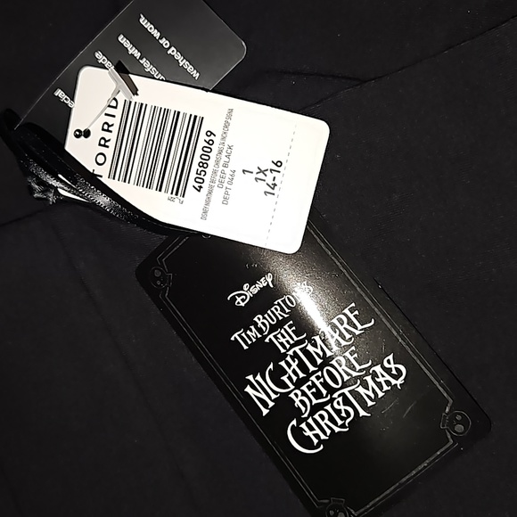 Torrid Nightmare before christmas crop leggings size 1 - Picture 4 of 6